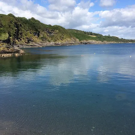 Sandycove House Bed & Breakfast
